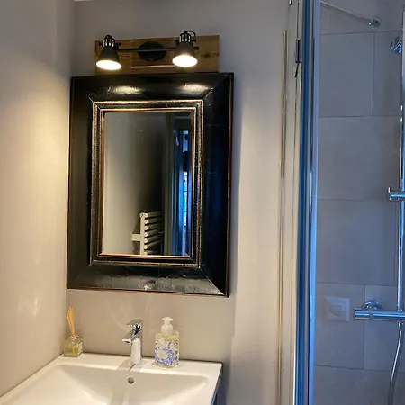 Bull Apartment *